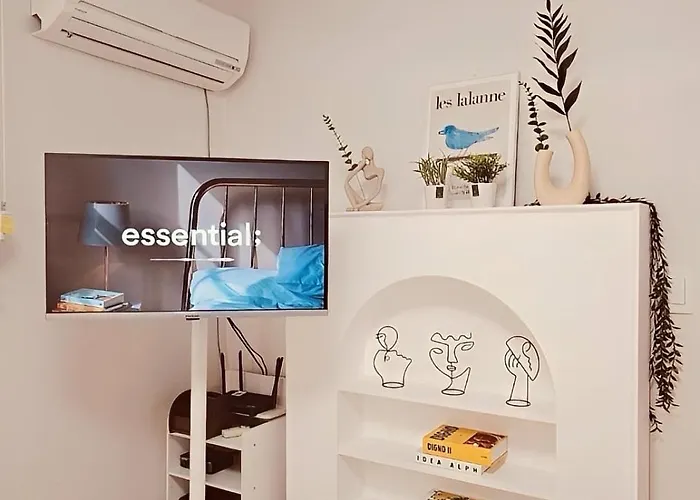 Hongdae Station 5min Full Option