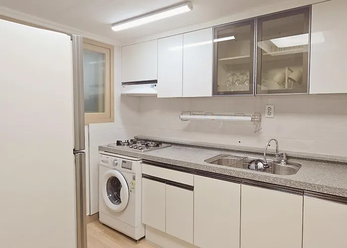 Hongdae Station 5min Full Option Seul